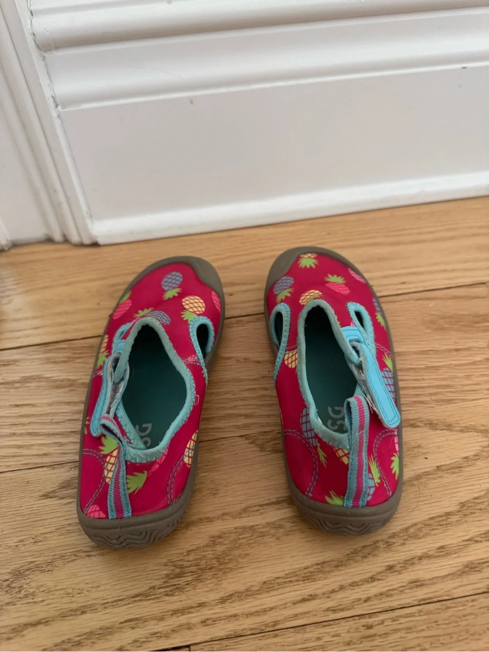 Kids Pineapple Print Water Shoes - Hot Pink
